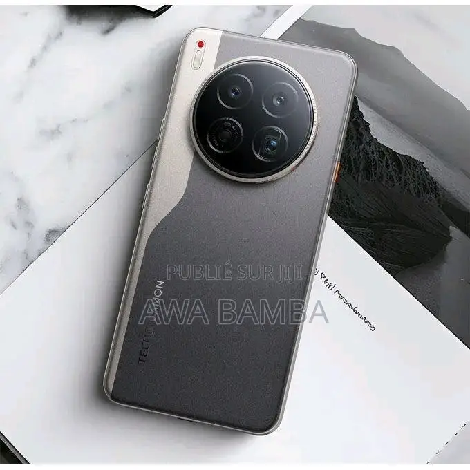Nouveau Tecno Camon 30 256 GB Gris