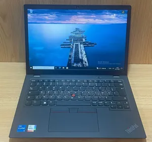 Nouveau HP EliteBook 840 G5 6GB Intel Core Ultra 9 SSHD+SSD 40GB
