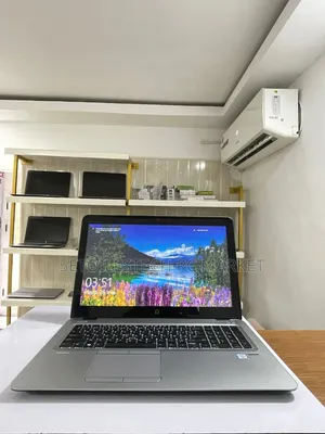Nouveau HP EliteBook 850 G4 8GB Intel Core i7 SSD 256GB