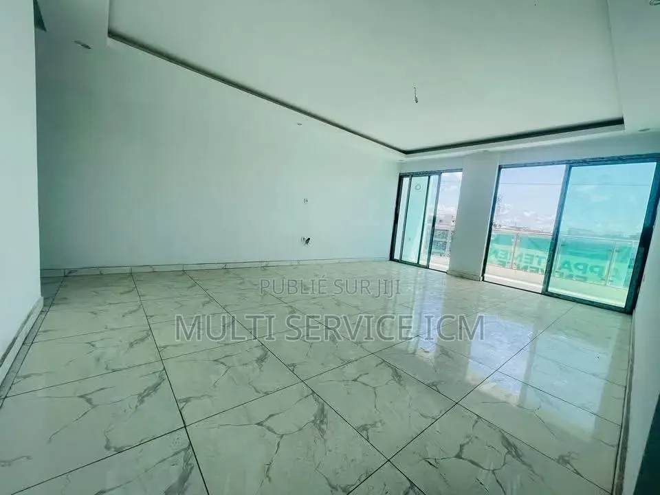 2chbre Appartement dans Ismaël Coulibaly, Yopougon à Vendre