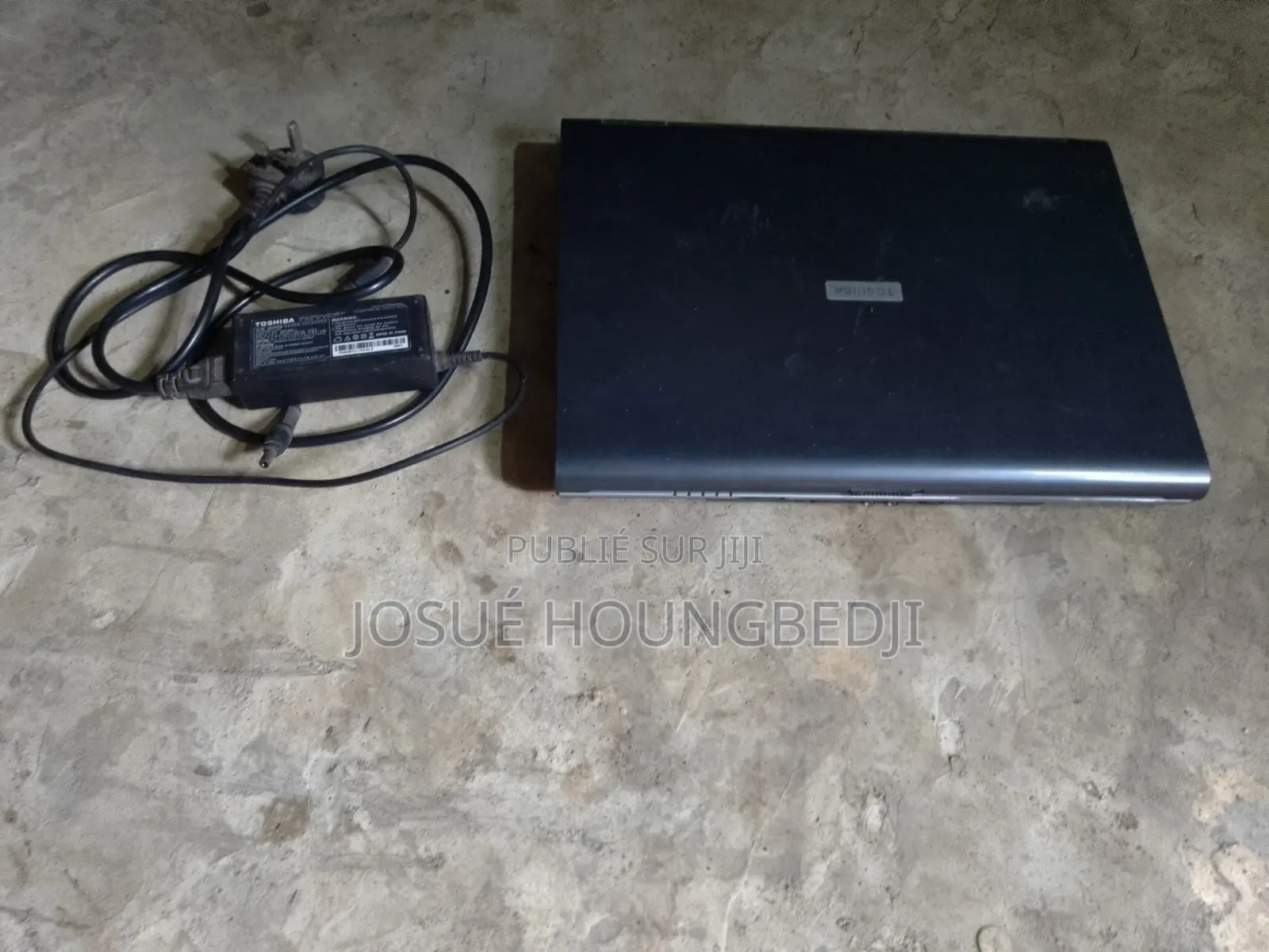 Ordinateur portable Toshiba Satellite P70 2GB Intel Pentium HDD 72GB
