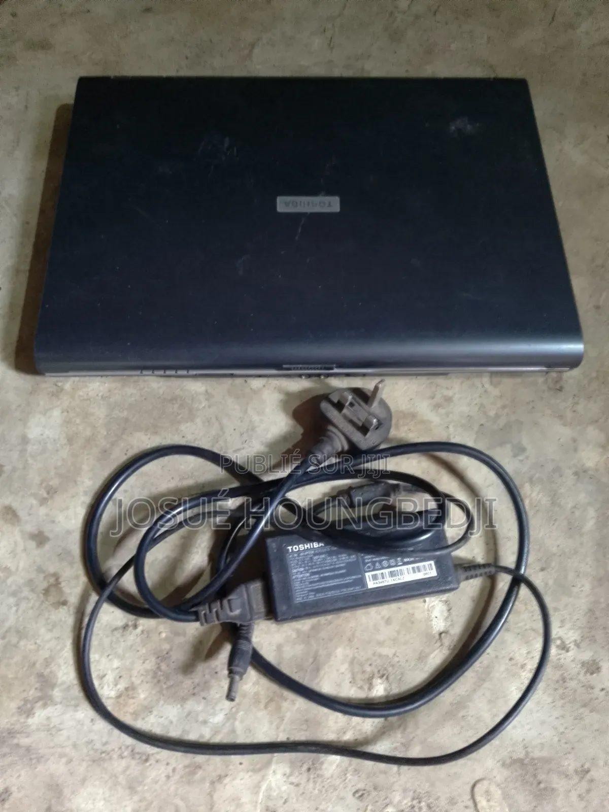 Ordinateur portable Toshiba Satellite P70 2GB Intel Pentium HDD 72GB
