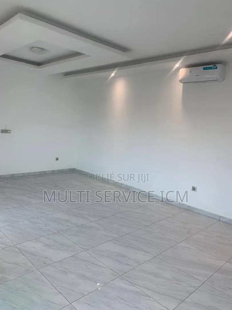 3chbre Duplex dans Ismaël Coulibaly, Cocody à Vendre