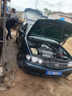 Toyota Corolla 2001 Orange