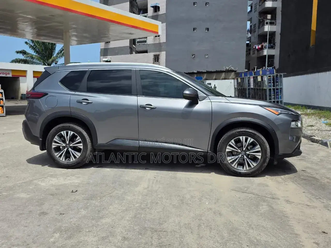 Nissan Rogue SV 2024 Gris