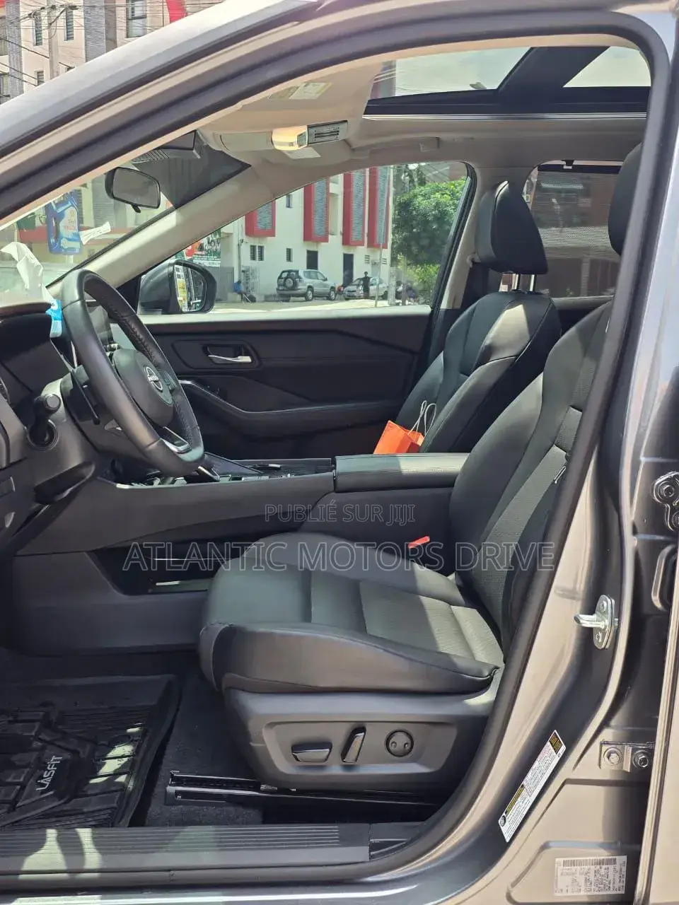 Nissan Rogue SV 2024 Gris