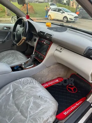 Mercedes-Benz C200 2005 Beige