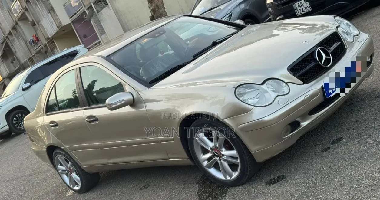 Mercedes-Benz C200 2005 Beige