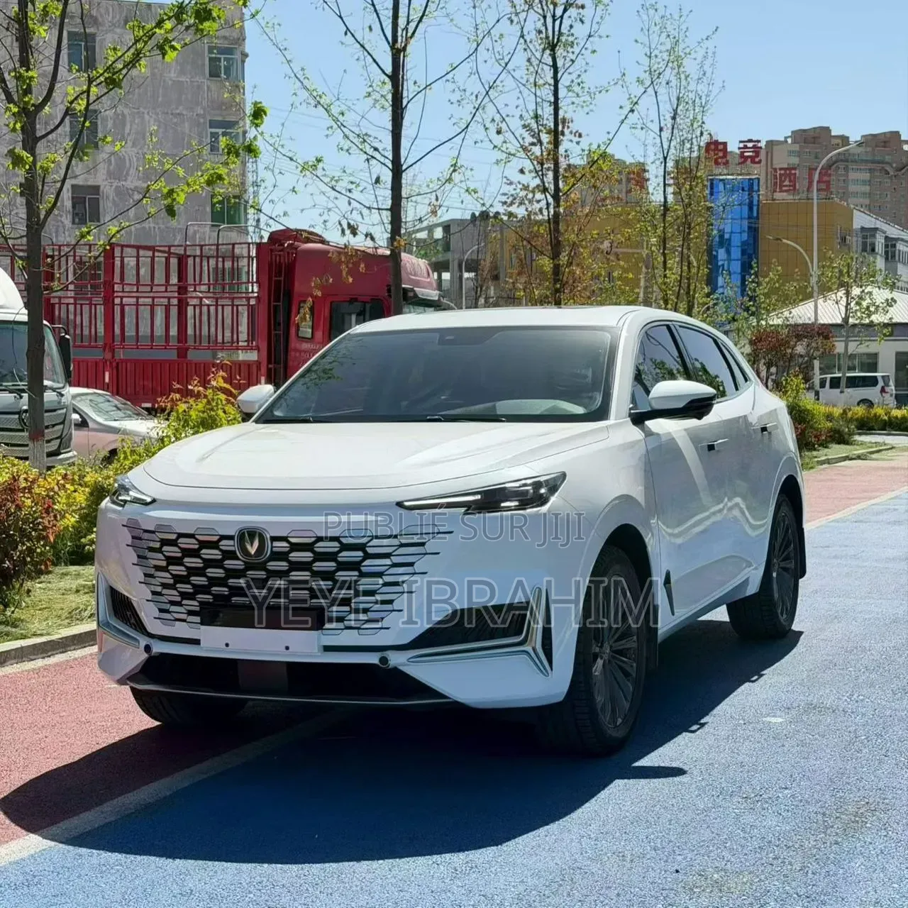 Changan UNI-K 1.5 Hybrid FWD 2022 Blanc