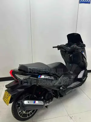 BMW 955i 2025 Noir
