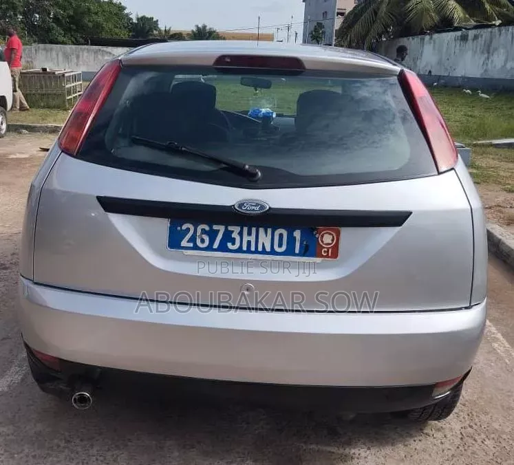 Ford Focus 2012 Gris