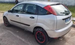Ford Focus 2012 Gris