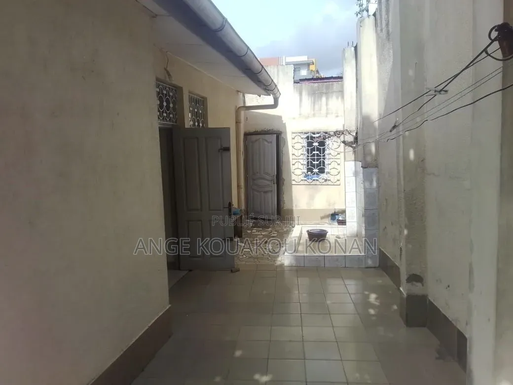 4chbre Duplex dans Ange Immobilier, Cocody à Vendre