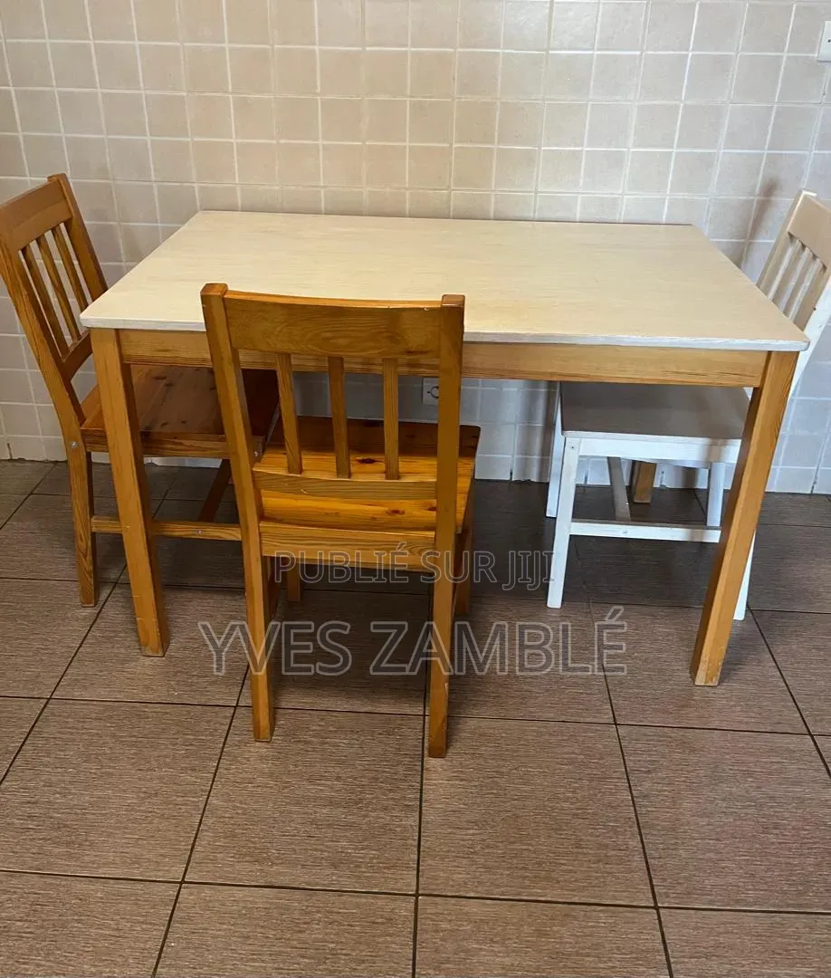 Table À Manger 3 Chaises