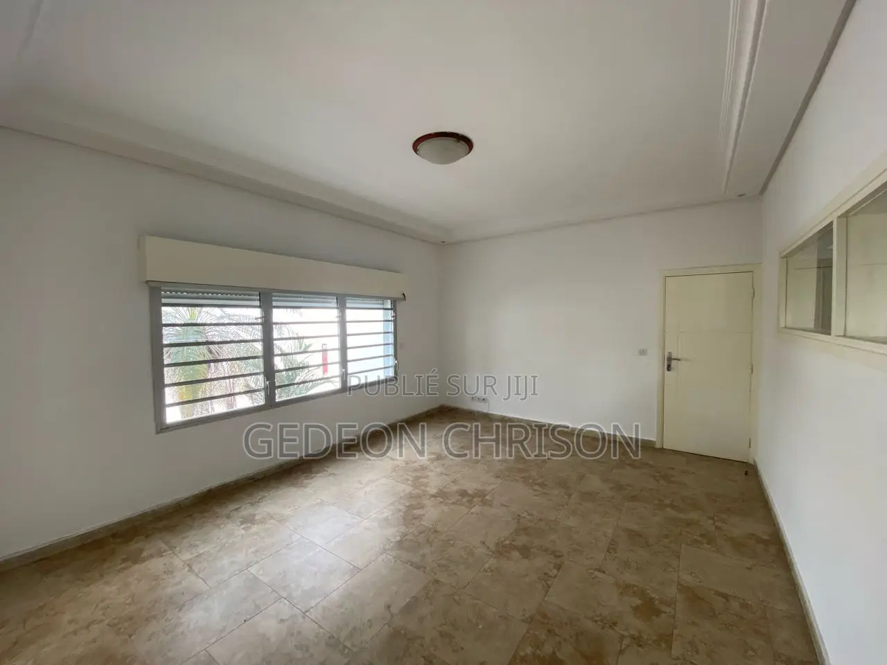 5chbre Villa dans Deux Plateaux à Louer
