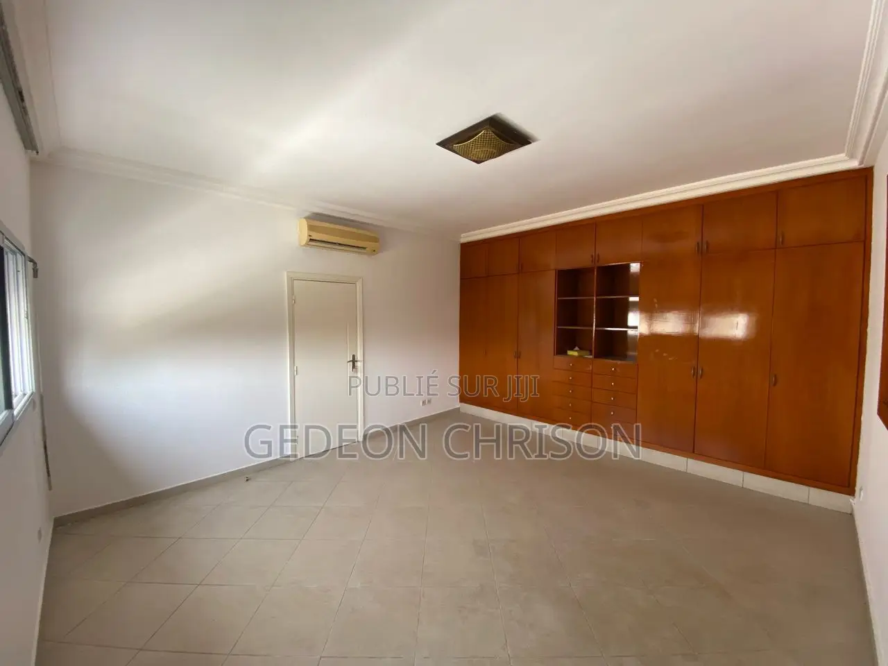 5chbre Villa dans Deux Plateaux à Louer