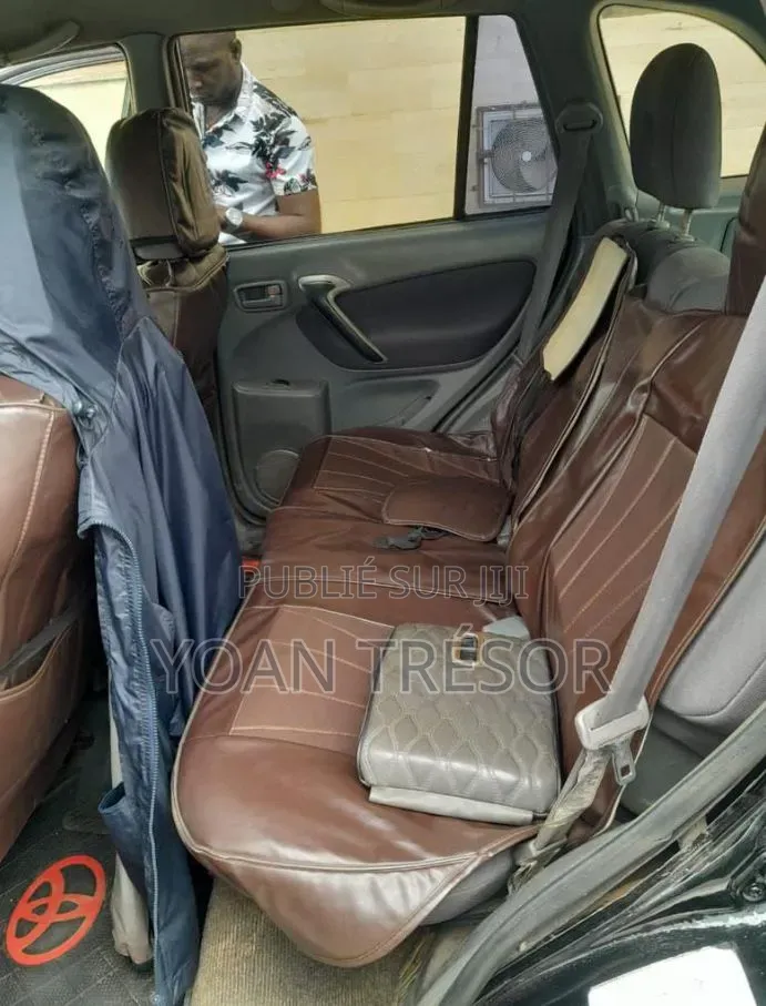Toyota RAV4 2008 Noir