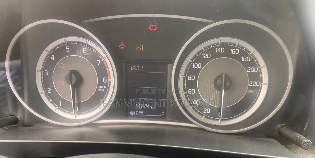 Suzuki Dzire 2024 Bleu