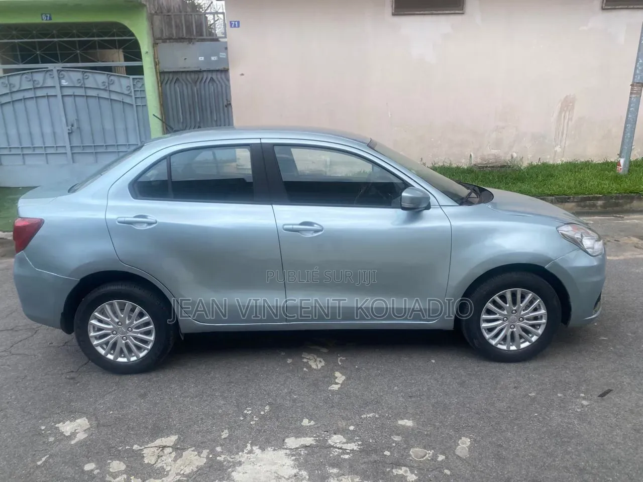 Suzuki Dzire 2024 Bleu
