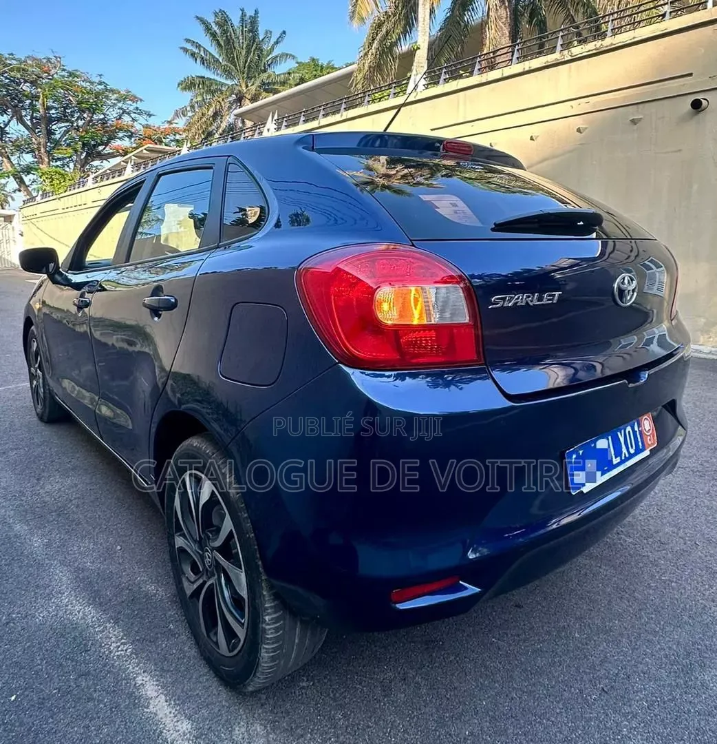 Toyota Starlet 2023 Bleu