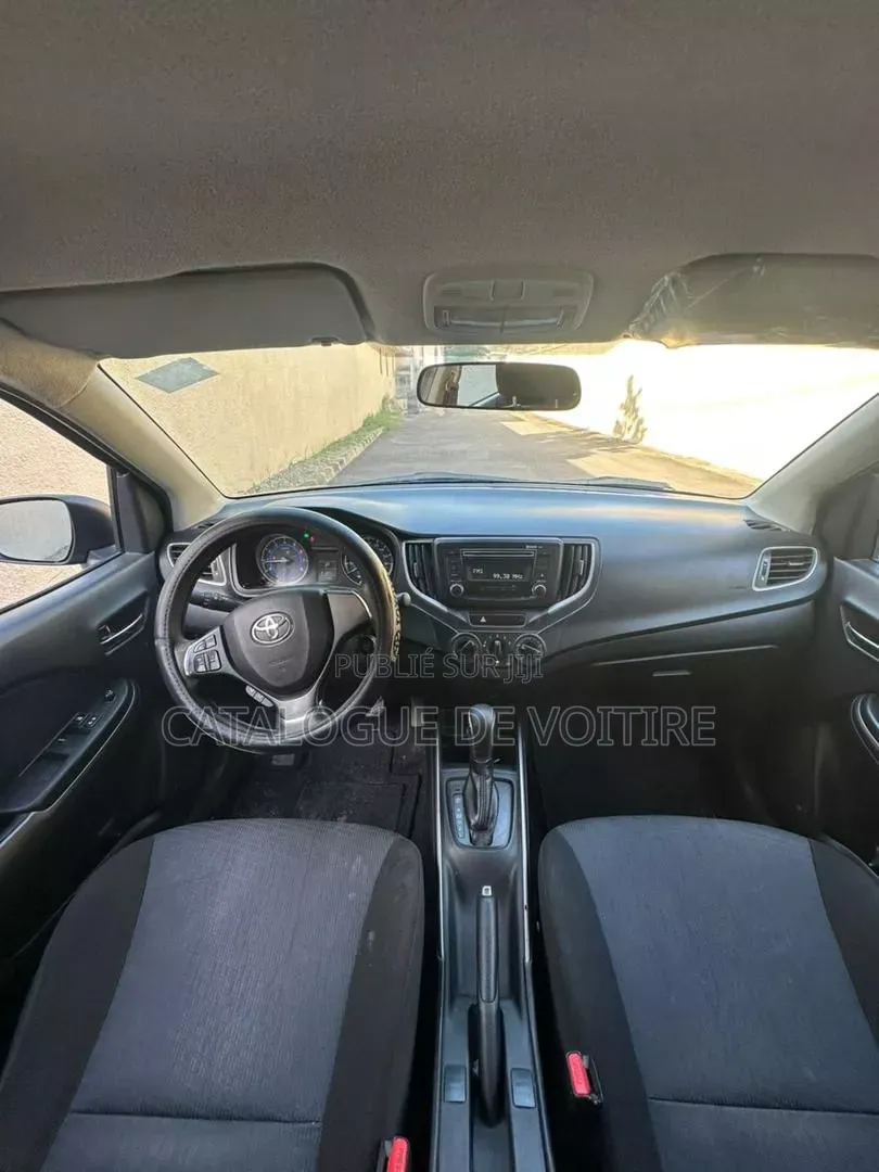 Toyota Starlet 2023 Bleu