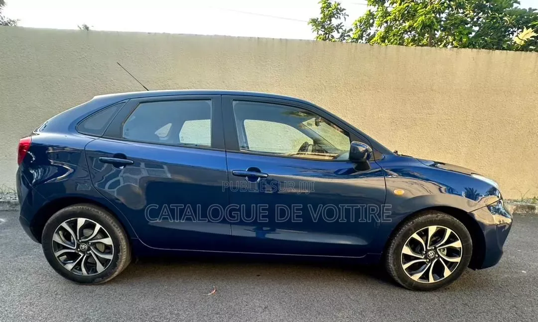 Toyota Starlet 2023 Bleu