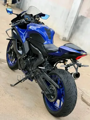 Nouveau Yamaha R6 2024 Bleu