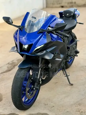 Nouveau Yamaha R6 2024 Bleu