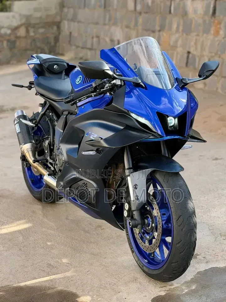 Nouveau Yamaha R6 2024 Bleu