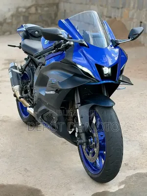Nouveau Yamaha R6 2024 Bleu