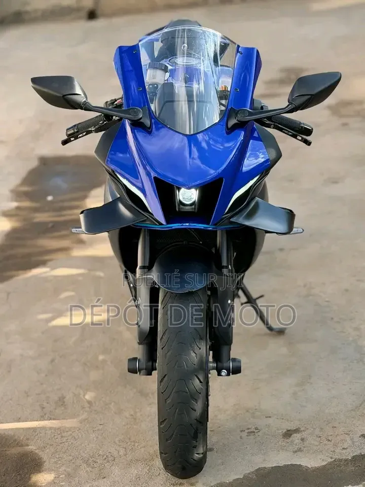 Nouveau Yamaha R6 2024 Bleu