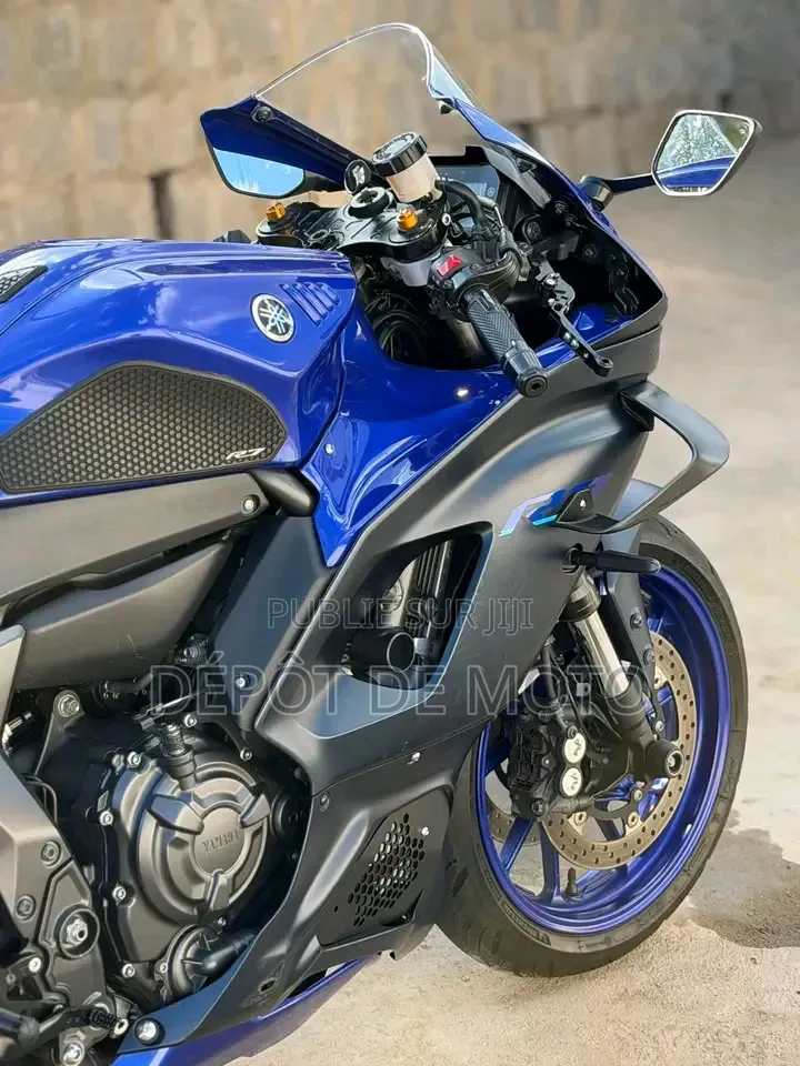 Nouveau Yamaha R6 2024 Bleu