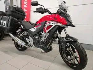 Nouveau Honda CB 2022 Rouge