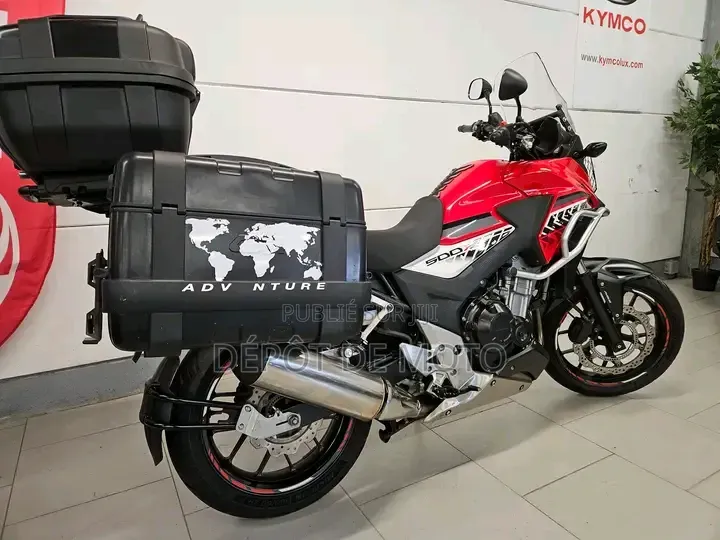 Nouveau Honda CB 2022 Rouge
