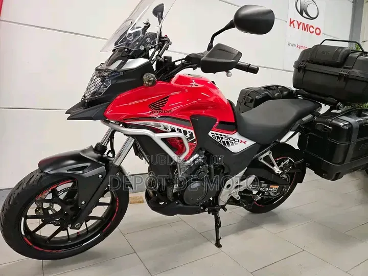 Nouveau Honda CB 2022 Rouge