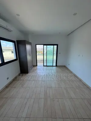 3chbre Appartement dans Massa Immobilier, Deux Plateaux à Vendre