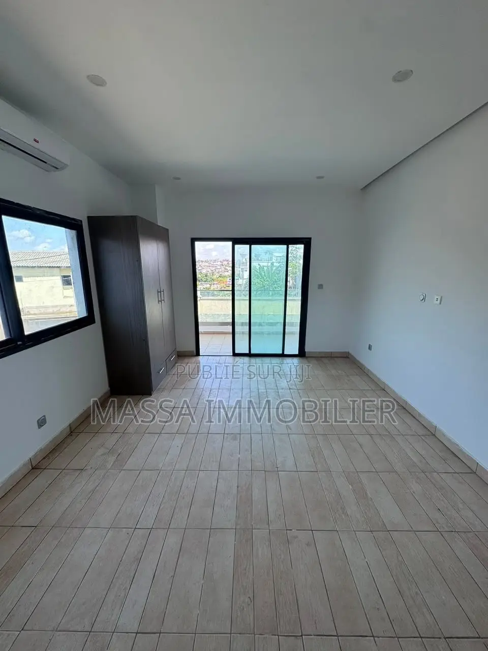 3chbre Appartement dans Massa Immobilier, Deux Plateaux à Vendre