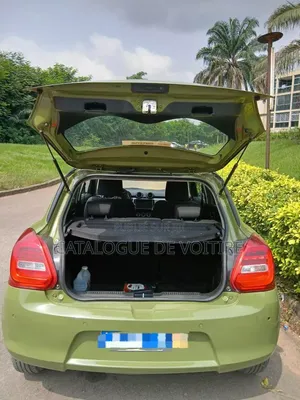 Suzuki Swift 2021 Jaune
