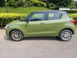 Suzuki Swift 2021 Jaune