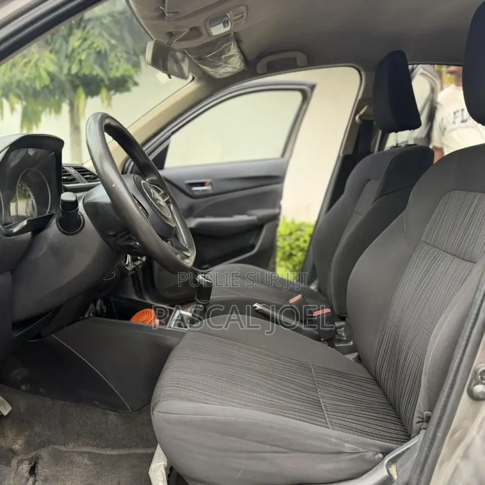 Suzuki Dzire 2024 Gris