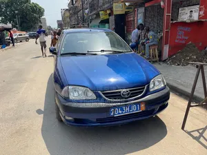 Toyota Avensis 2003 Bleu