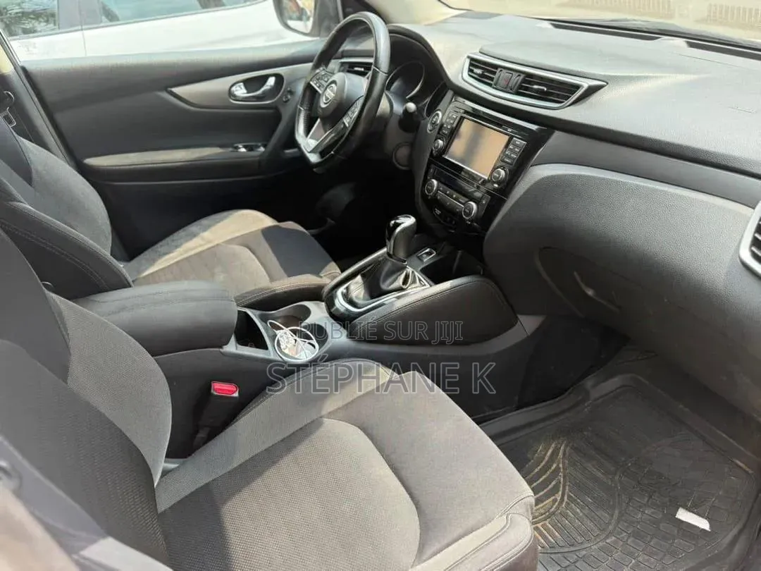 Nissan Qashqai 2017 Gris