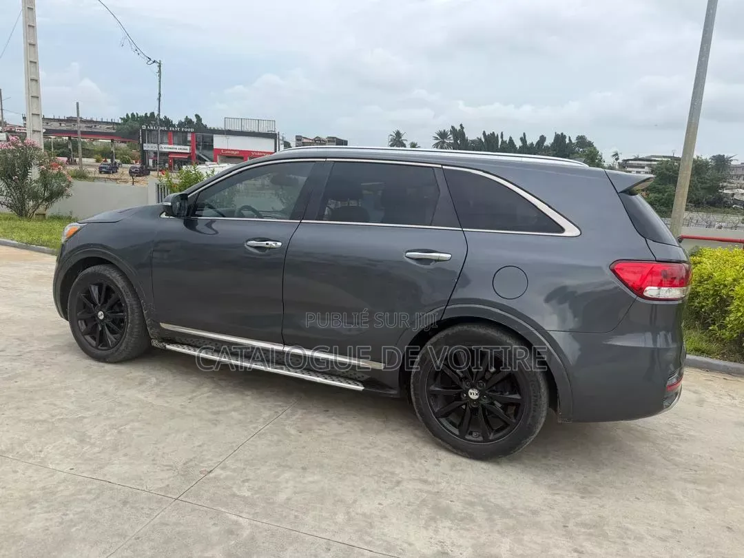 Kia Sorento 4dr SUV 2016 Noir