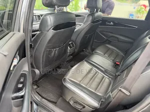 Kia Sorento 4dr SUV 2016 Noir