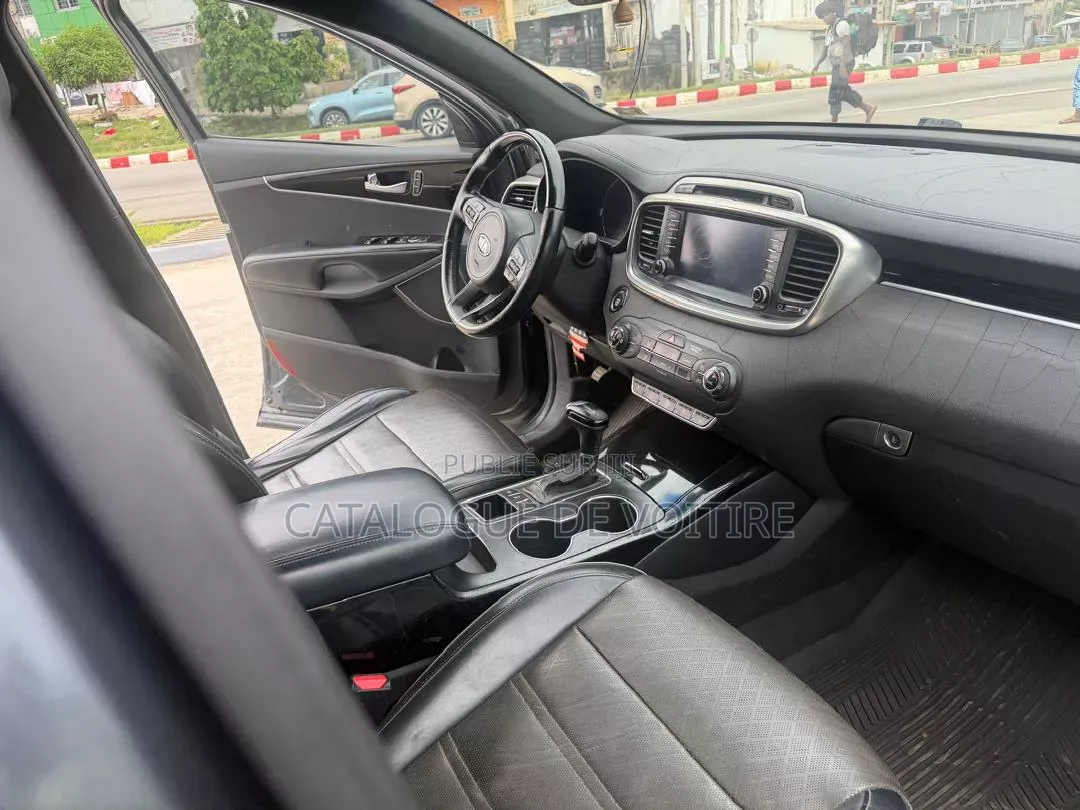 Kia Sorento 4dr SUV 2016 Noir