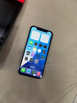 Nouveau Apple iPhone XR 64 GB Blanc
