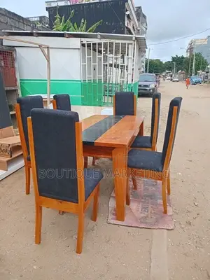 Table À Manger