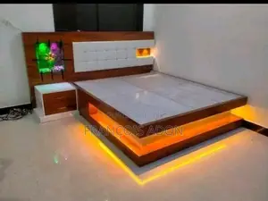 Lit en Bois Lumineux