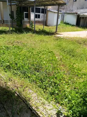 8chbre Duplex dans Deux Plateaux à Vendre