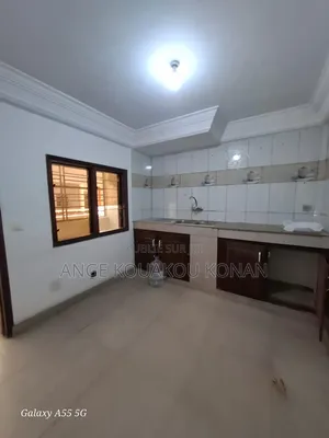 2chbre Appartement dans Ange Immobilier, Cocody à Louer